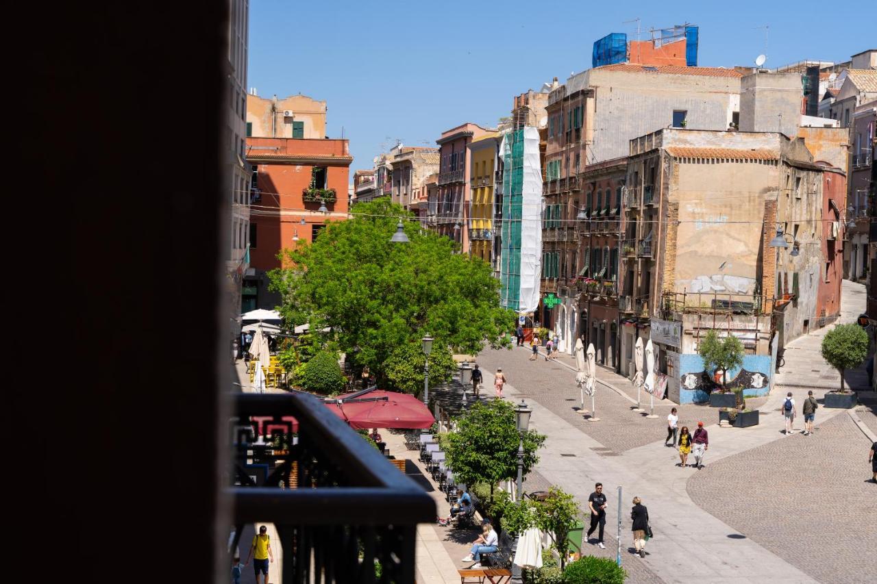 La Terrazza Sul Corso - Premium Apartment 칼리아리 외부 사진