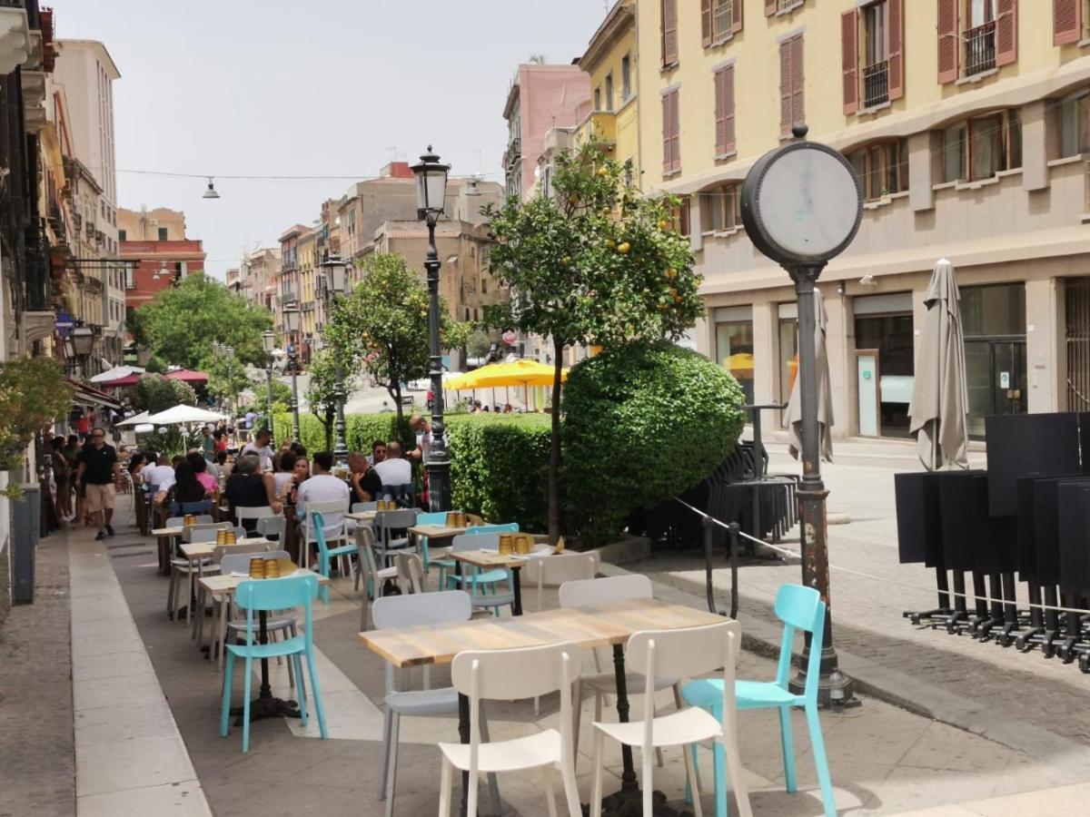 La Terrazza Sul Corso - Premium Apartment 칼리아리 외부 사진